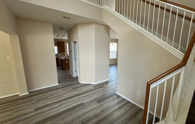 Large single family home - Available now!