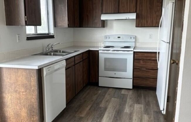 823/825 2nd st