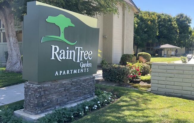 2 beds, 1 bath, 950 sqft, $1,450, Unit 32