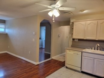 1 bed, 1 bath, 770 sqft, $2,000, Unit B