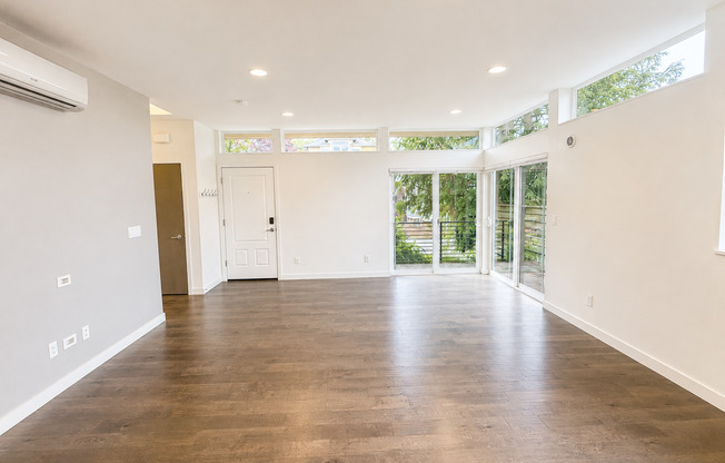 Cherry Hill/Central District Townhome