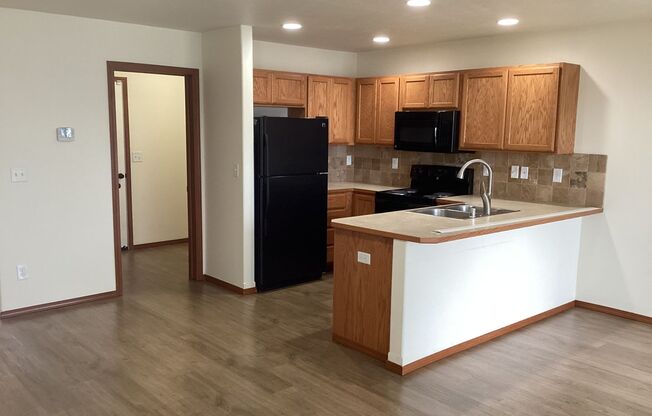 3 beds, 2 baths, 1,482 sqft, $1,695, Unit 43-12120