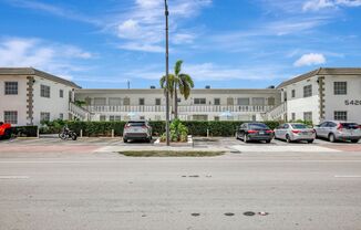 1 bed, 1 bath, 650 sqft, $1,750, Unit 5420-202