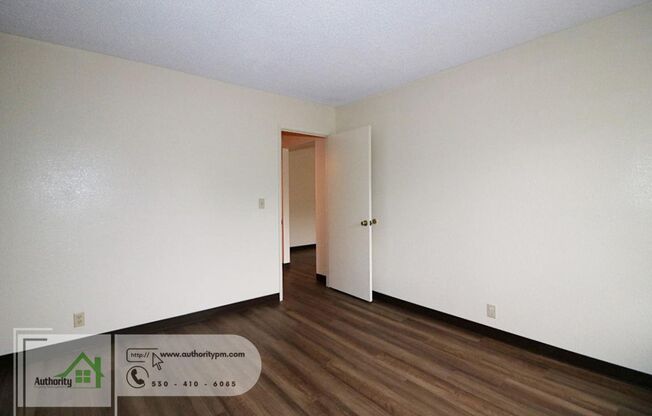 2 beds, 1 bath, 950 sqft, $1,200, Unit Unit 3