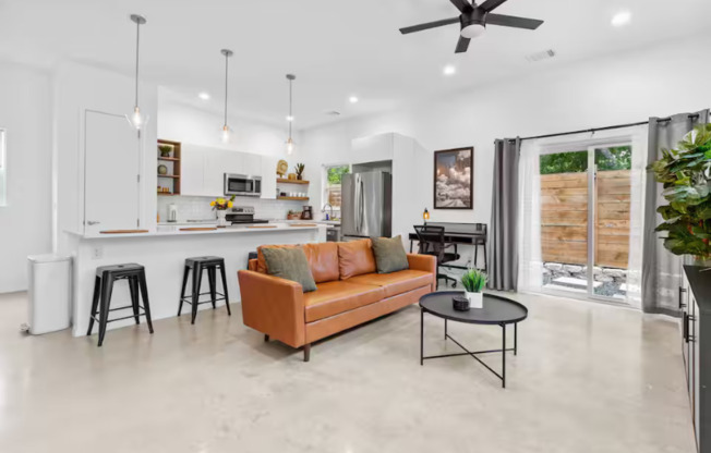 119 DUMOULIN AVE