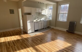 1 bed, 1 bath, $2,800, Unit 16