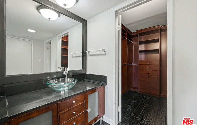 2 beds, 2 baths, 1,088 sqft, $4,800, Unit 510