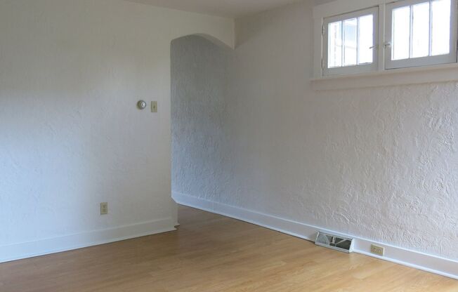 2 beds, 1 bath, $1,495