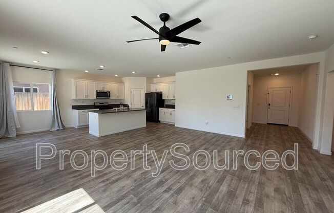 1482 CRIMSON LN