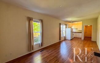 Charming 2-Bedroom, 1-Bathroom Apartment in Downtown Bremerton