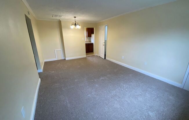 2 beds, 1 bath, $1,150, Unit 2569B