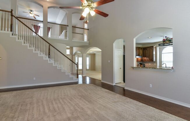 Large Mansfield High Home Centrally Located