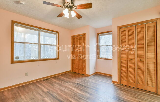 3 beds, 2 baths, 1,248 sqft, $1,750