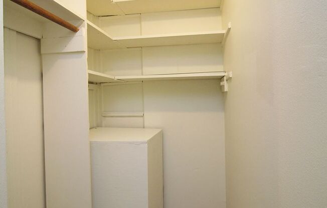 1 bed, 1 bath, 500 sqft, $1,095, Unit 6915