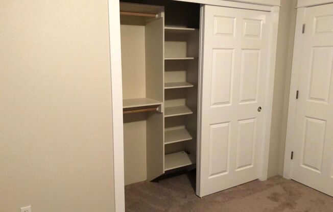 2BED2BATH -2CARGARAGE, WASHER/DRYER HOOKUP, STORAGE, OWNER LANDSCAPE MAINTENANCE