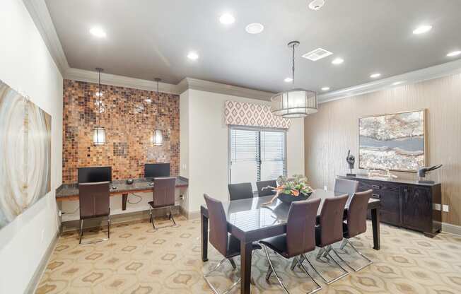 a dining room at Cumberland Place Apartment Homes, Tyler 75703