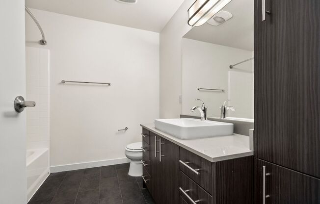 1 bed, 1 bath, 595 sqft, $1,750, Unit 202