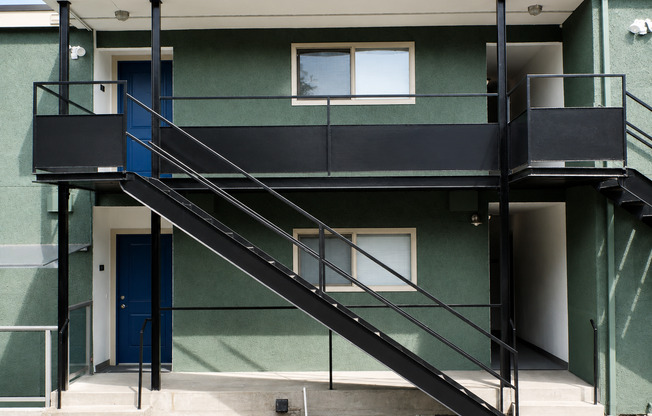 3644 Woodland Park Apartments are located in Wallingford