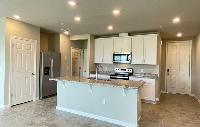 3 Bedroom, 2.5 Bath Town Home in Greens at Forest Lake!