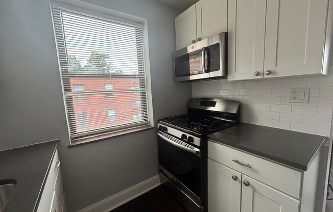 3 beds, 1 bath, 1,000 sqft, $2,140, Unit 6236 Fifth Ave. #306C
