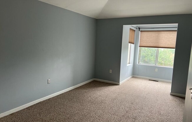 2 beds, 1.5 baths, 1,028 sqft, $2,450, Unit H305