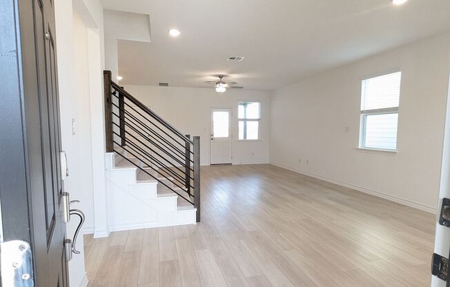Spacious 4 Bed / 3 Bath NEW Home in Hutto!