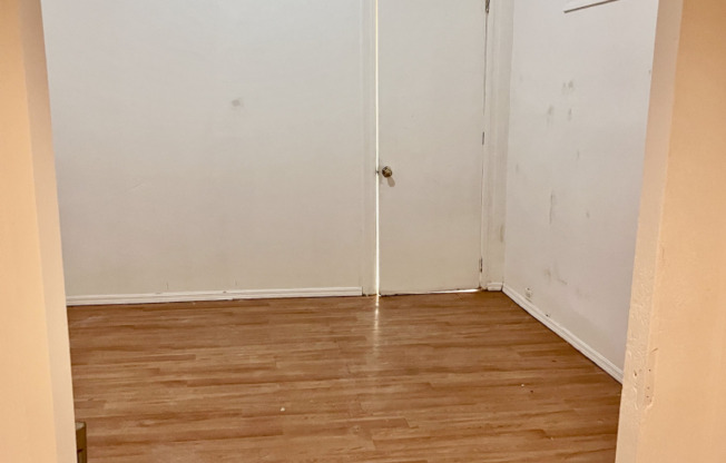 3 beds, 1 bath, $3,777, Unit 1