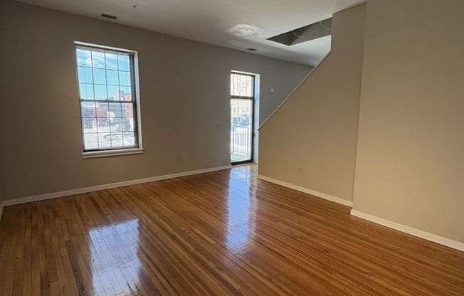 125 W. Saratoga St