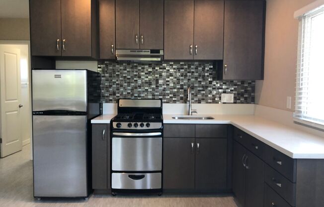 Studio, 1 bath, 560 sqft, $1,795, Unit 38