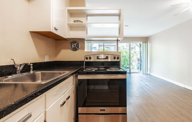 Aladdin Apartments on Greenlake
