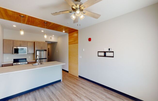 Studio, 1 bath, 327 sqft, $965, Unit 3200-111