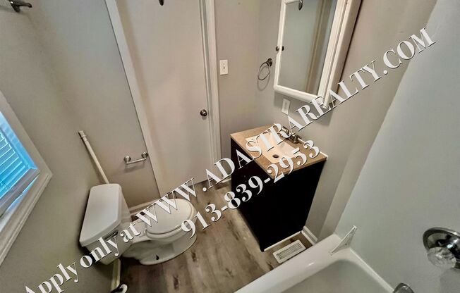 2 beds, 1 bath, $1,100