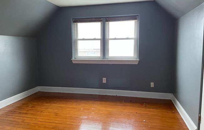 3 beds, 1 bath, $1,700