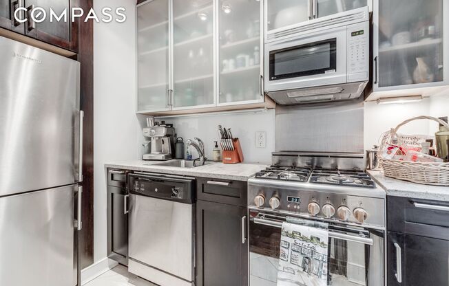 56 7 AVE