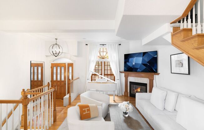Cherry Creek Townhome - 3 Bed, 3 Bath, 2 Car Attached Garage