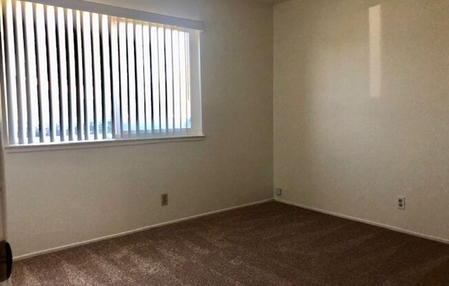 2 beds, 1 bath, 900 sqft, $1,895