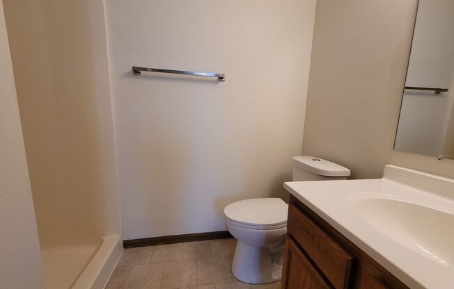 2 beds, 2 baths, $995, Unit 650.08