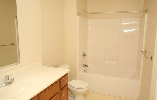 2 beds, 2 baths, 1,098 sqft, $1,695, Unit Ste #205