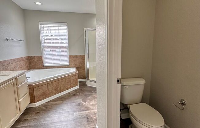 2 beds, 2.5 baths, 1,165 sqft, $1,705, Unit #  907