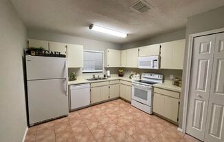 3 beds, 2.5 baths, $1,995