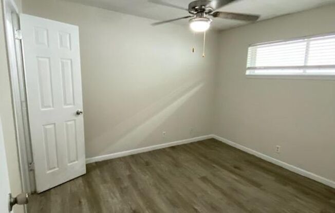 2 beds, 1 bath, 722 sqft, $1,400, Unit C-41