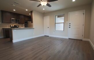 3 beds, 2 baths, 1,090 sqft, $1,695, Unit 8121