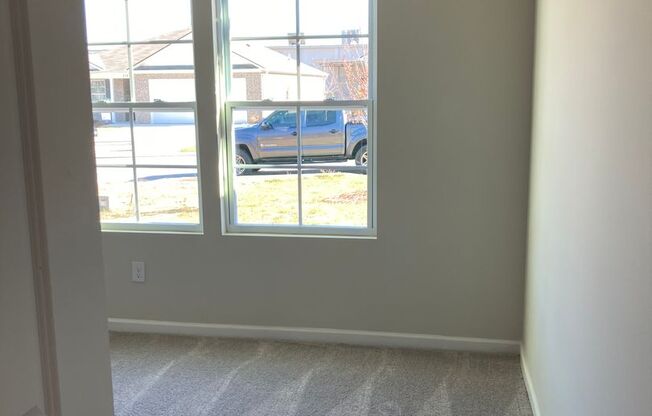 407 Kensington Lane