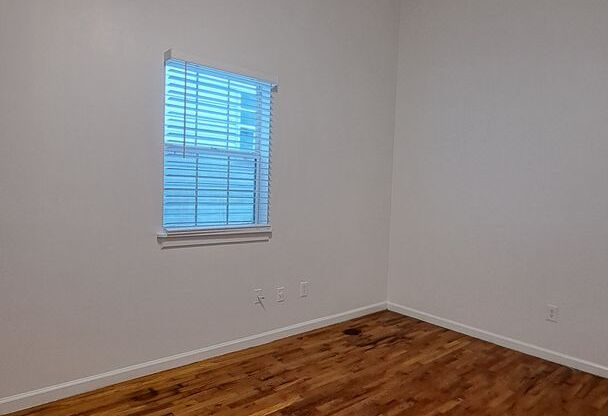 3 beds, 1 bath, 1,115 sqft, $1,500