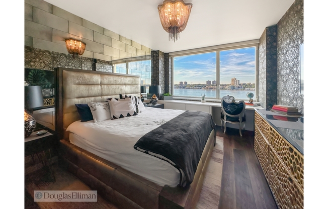 2 beds, 1 bath, 940 sqft, $6,500, Unit 11K