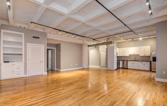 917 Main St