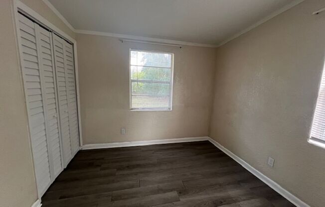 3 beds, 1 bath, $1,350