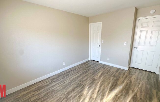 2 beds, 1 bath, $1,975, Unit 4968-01