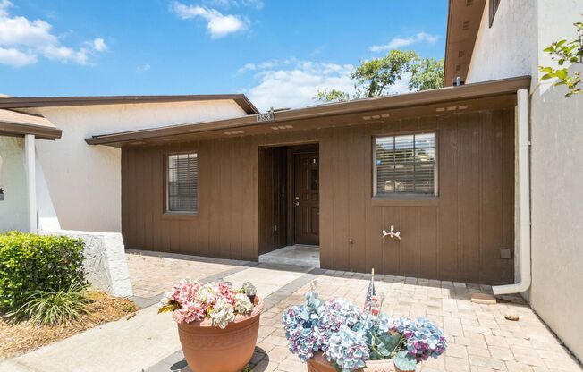 Beautiful Modern 2/1 Townhome in St. Cloud's Pine Lake Villas