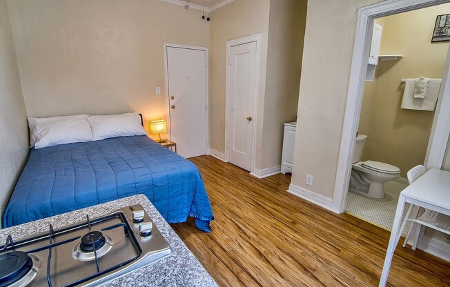 Studio, 1 bath, 164 sqft, $1,095.42, Unit 302